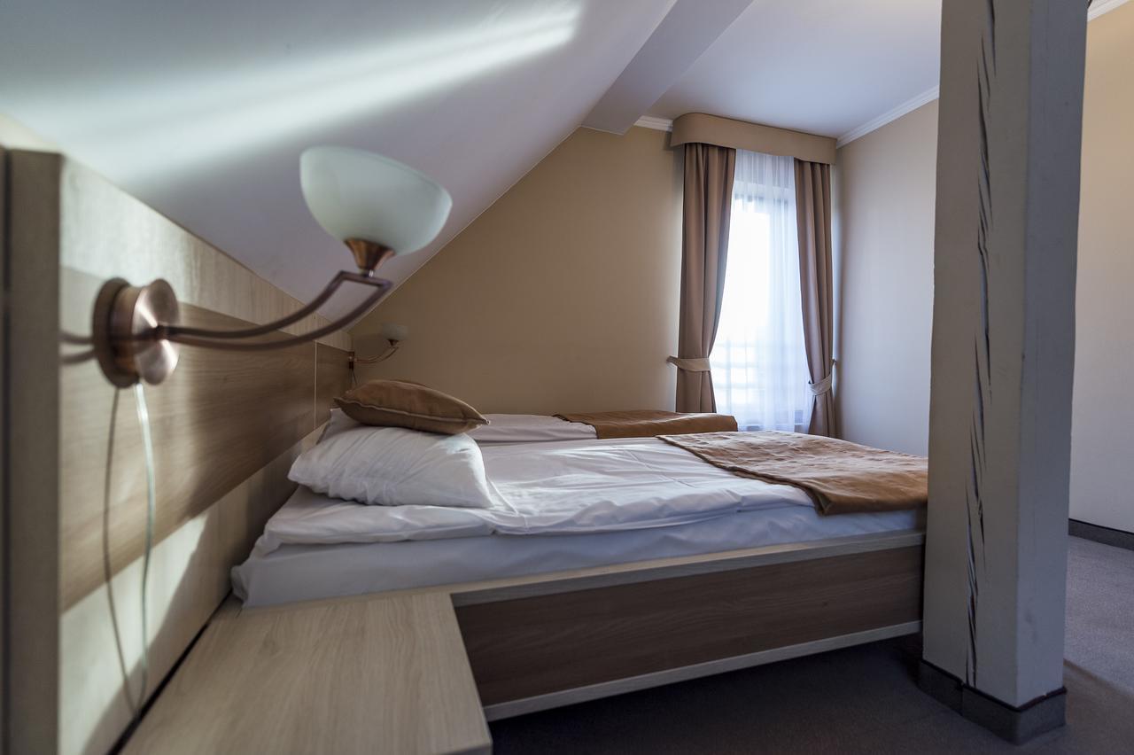 לובאן Hotel Restauracja Teczowa מראה חיצוני תמונה