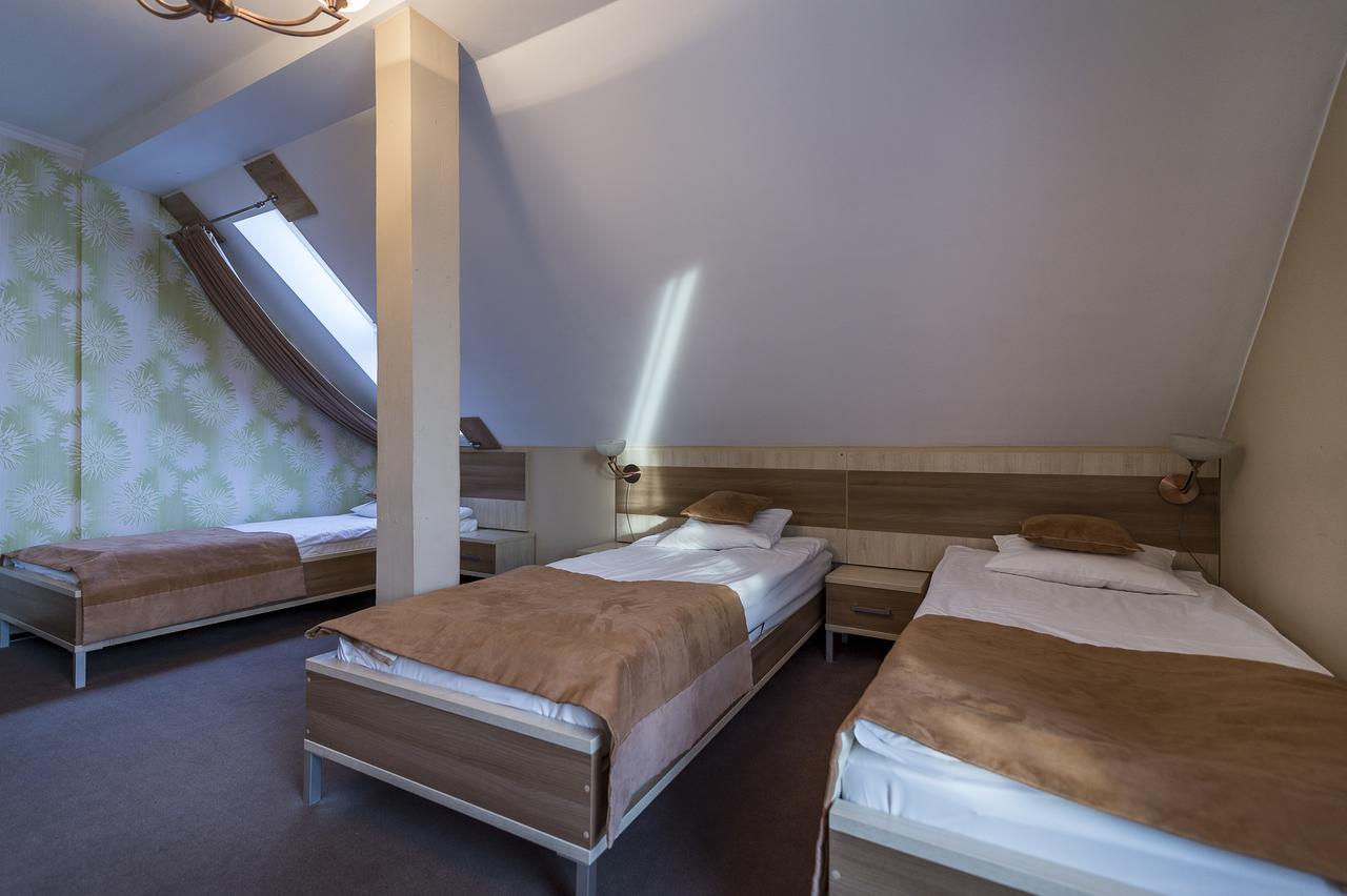 לובאן Hotel Restauracja Teczowa מראה חיצוני תמונה