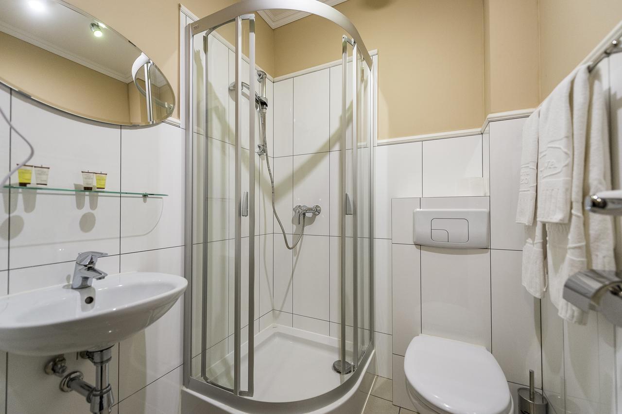 לובאן Hotel Restauracja Teczowa מראה חיצוני תמונה